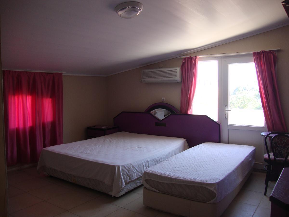 Degerli Motel Seferihisar Exterior photo